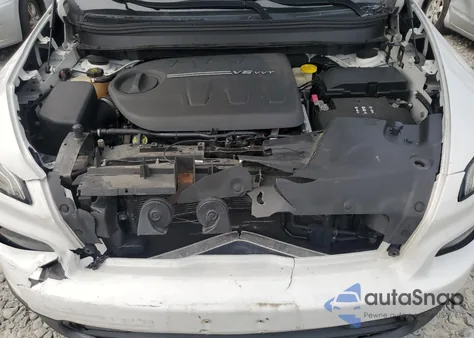 2016 Jeep Cherokee Latitude z USA, uszkodzony, nr VIN 1C4PJMCS6GW205703